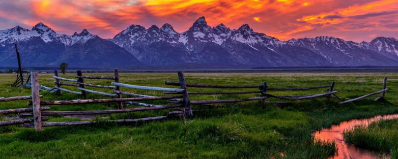 BEST OF THE WEST NATIONAL PARKS THE DAKOTAS &amp; YELLOWSTONE June 7 – 24, 2022